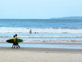 Cód 833, venda, Meia praia, Itapema