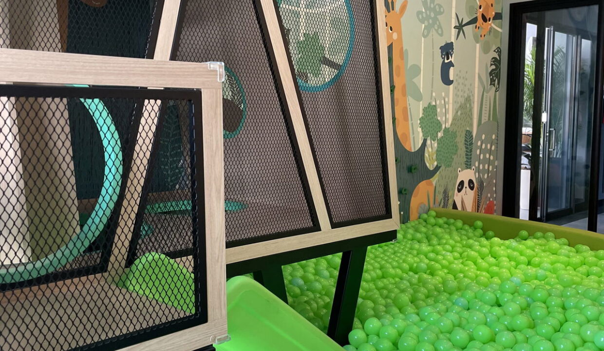 IMG_4829-name-30e035a91639508687df1f7d49422a4daf22aaaadc4a0d213383d50e5f6346f7